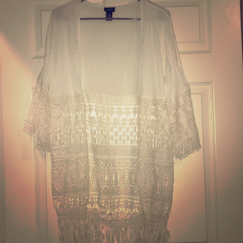 white lace cover/cardigan